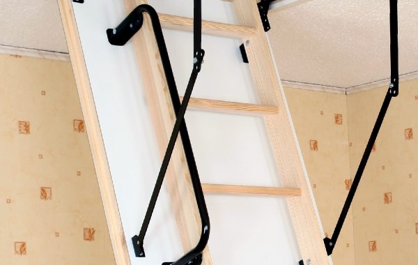 Металлический поручень